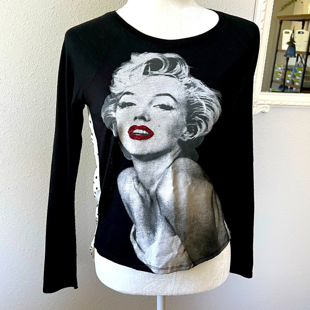 Marilyn Monroe top